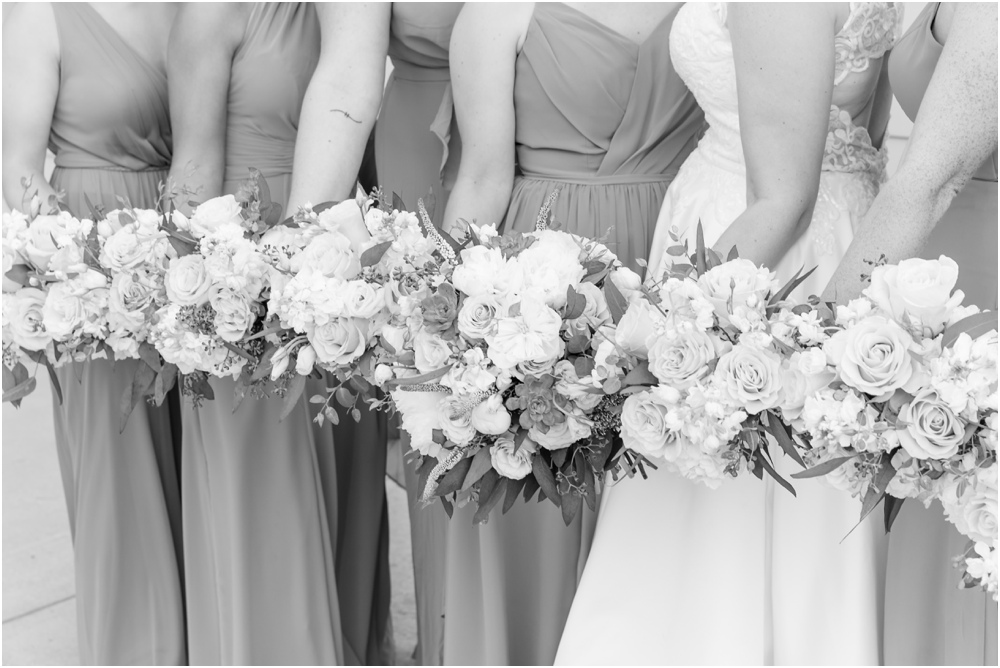 St. Louis Wedding Photographer_0022 st louis bouquet