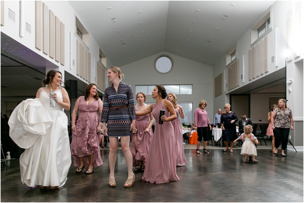 St. Louis Wedding Photographer_0056 fun wedding