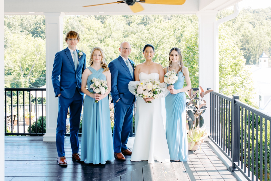Formal family portraits with Suzie and Russell during their wedding at Sunflower Hill Farm, framed by the venue’s natural beauty
