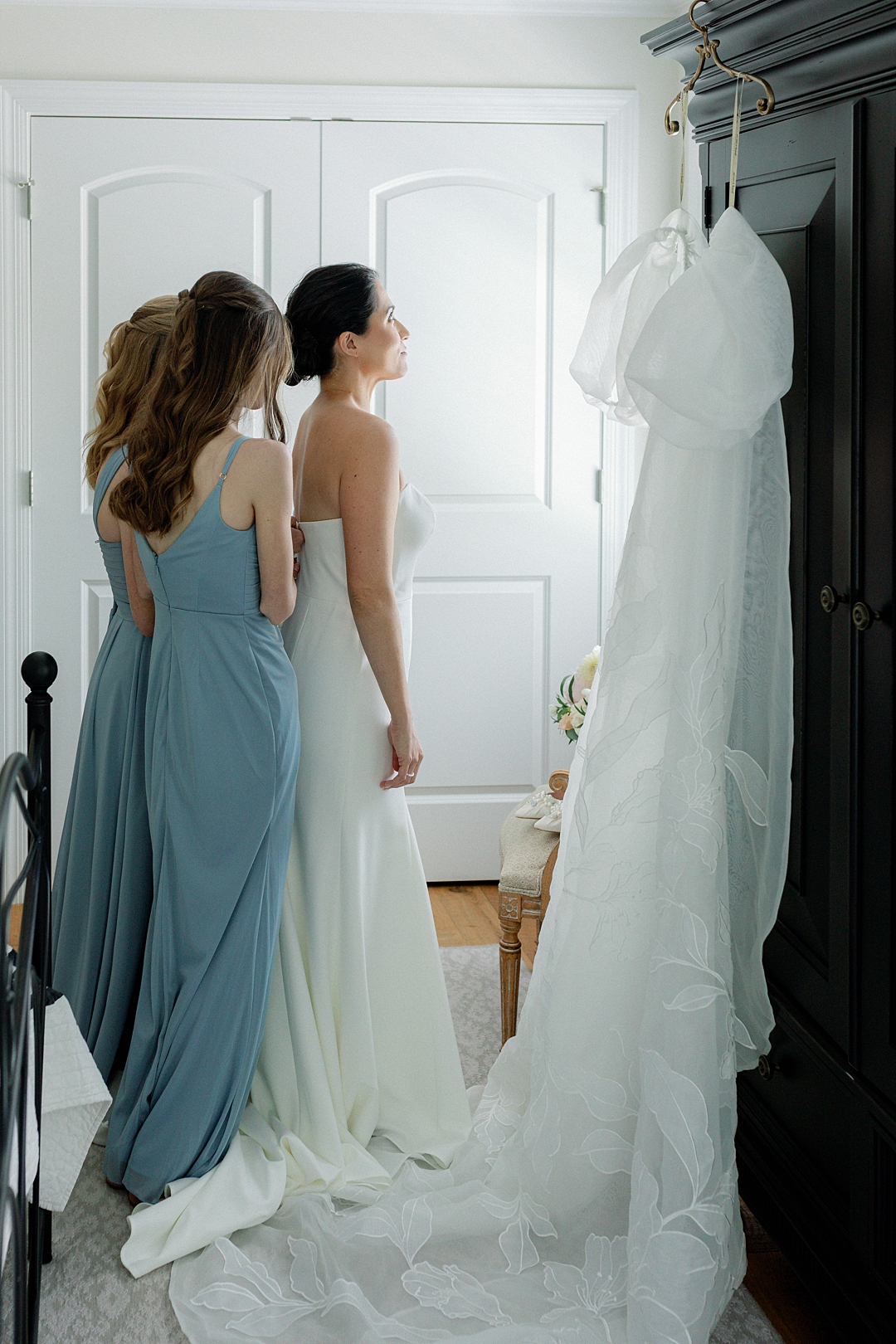 Bride getting ready at Sunflower Hill Farm bridal suite